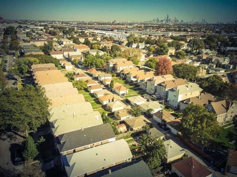 Older Chicago neighborhood with closely spaced homes and lots requiring a boundary line survey